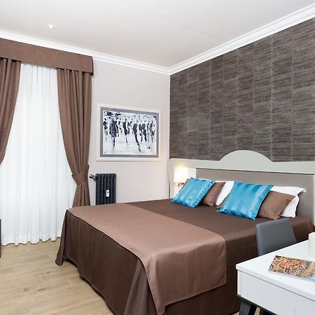 Vico Rooms And Terrace Rome Room photo